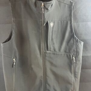 Ariat Vest (black in color)